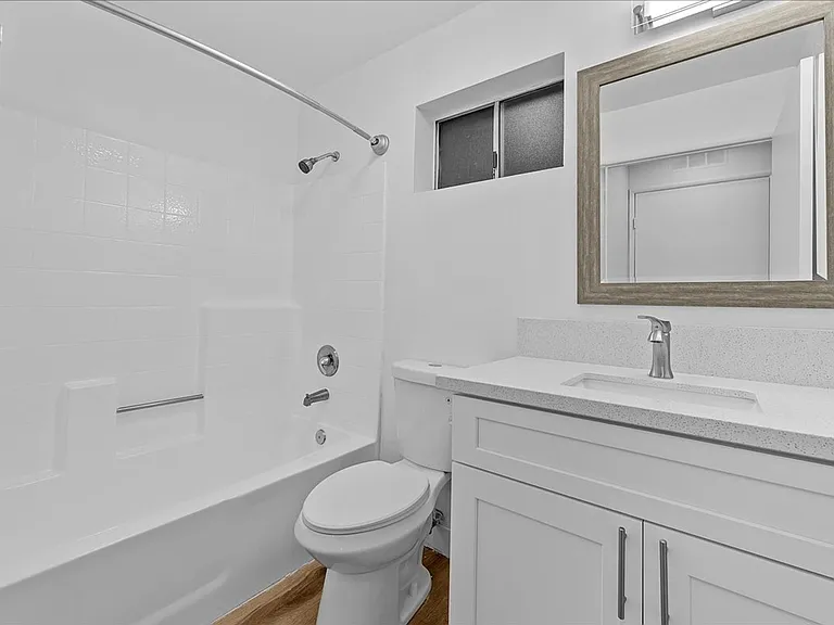 2730 W Temple St #101 — Photo 8