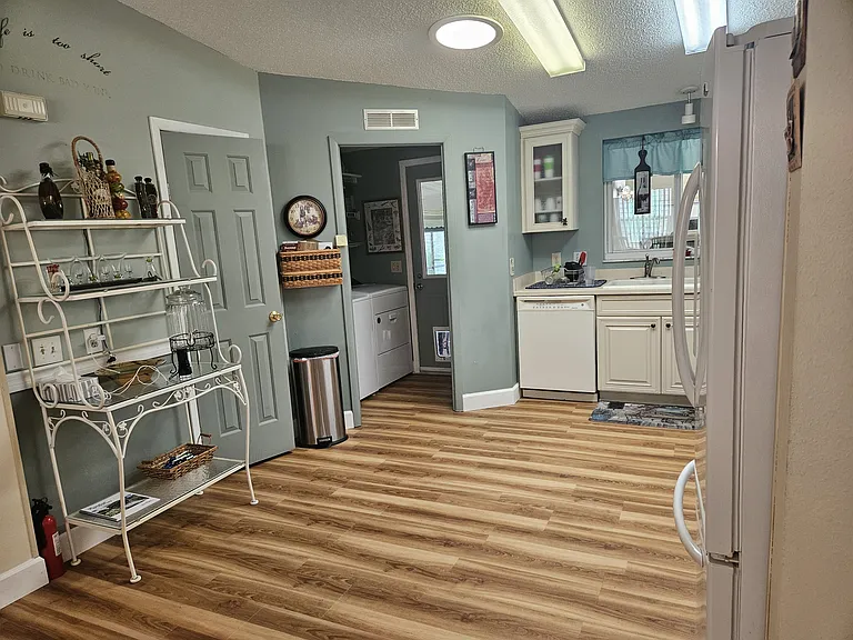 kitchen, pantry & laundry area