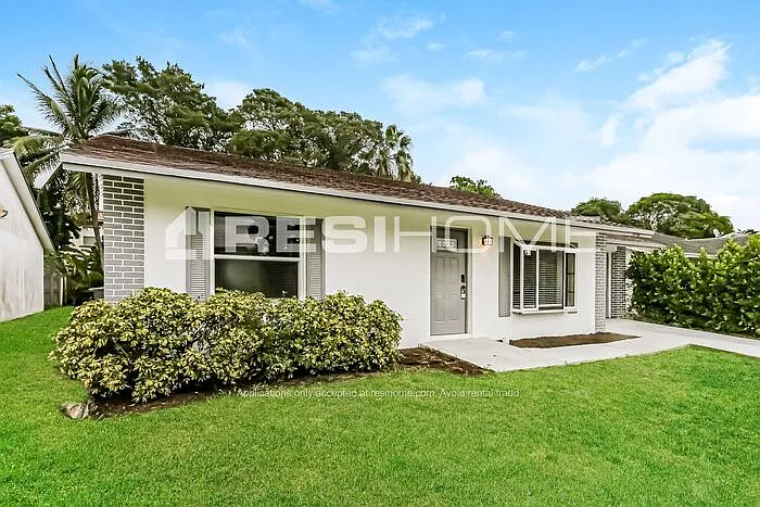 Building Photo - 7398 Willow Springs Cir E