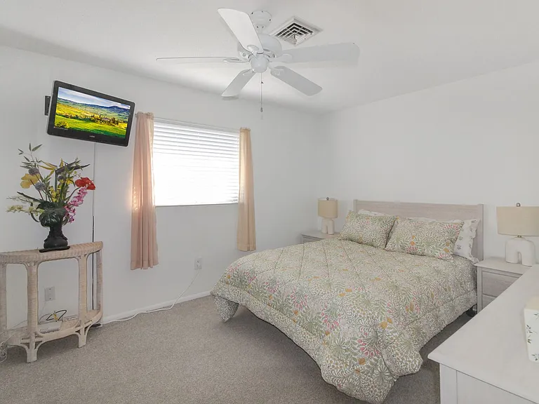 109 Field Ave E — Photo 13
