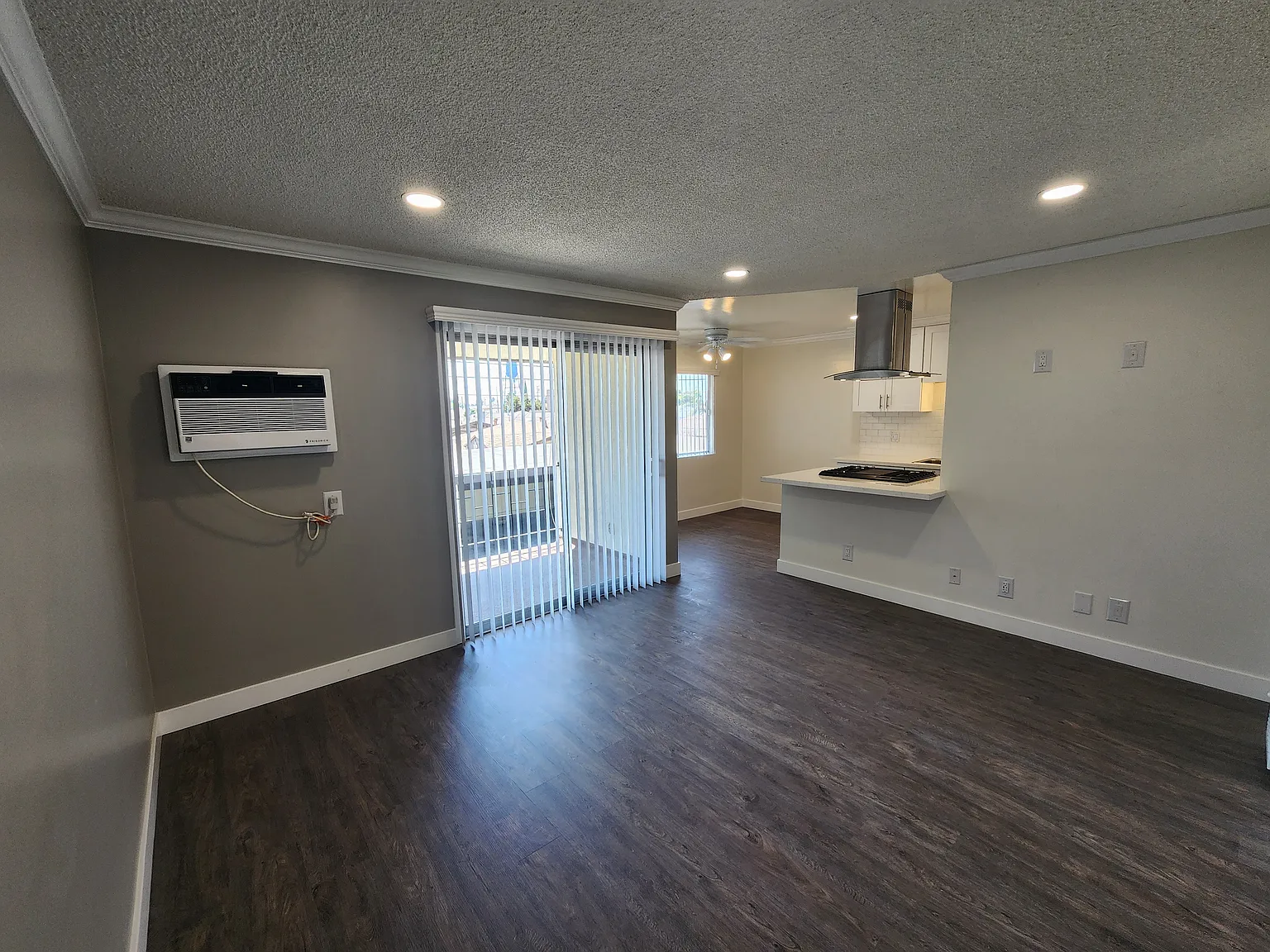 Palm Villa Apartments — Photo 4