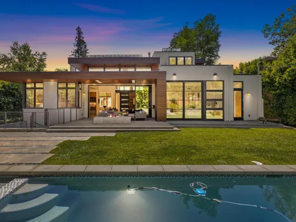 1919 Webster St, Palo Alto, CA 94301