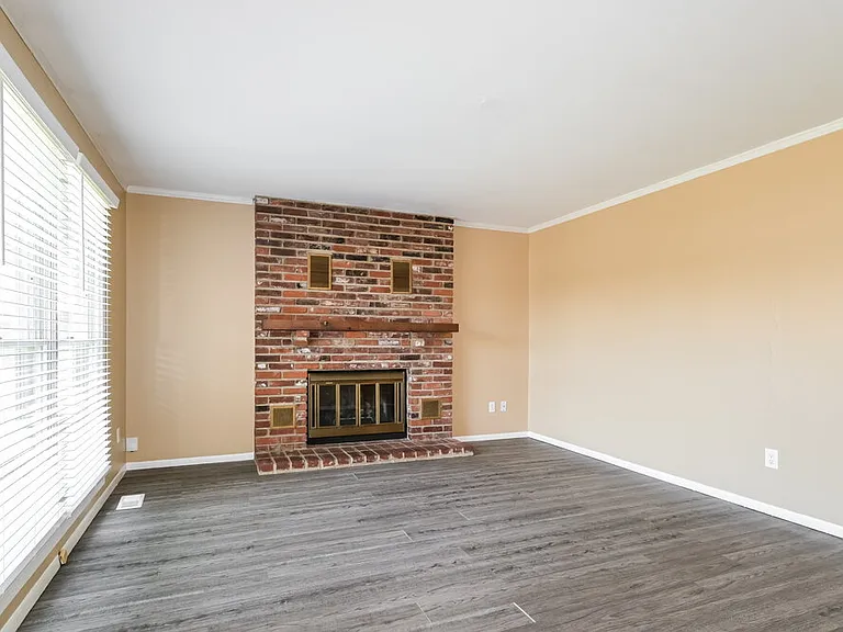 174 Birchleaf Dr — Photo 5