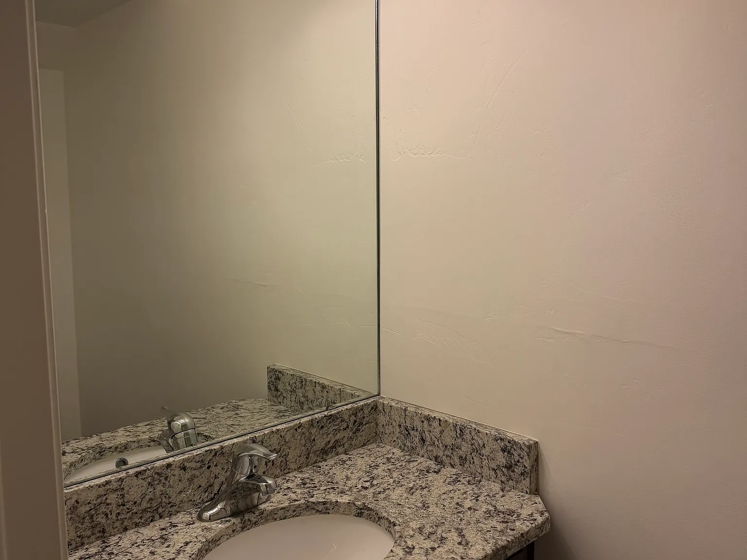 3 bed, 2.5 bath, 1425 sqft, $1,995 — Photo 4