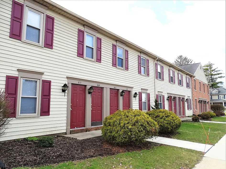 697 Brunnerville Rd