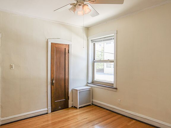 5th image of 7705 N Sheridan #2N