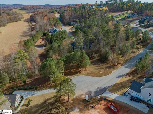 22 Tee Box Ln, Travelers Rest, SC 29690