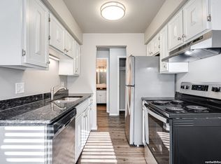 2405 Honey Lou Ct APT 7, Appleton, WI 54915