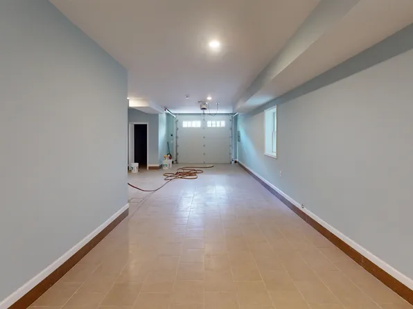 366 Armstrong Avenue image 18 of 22