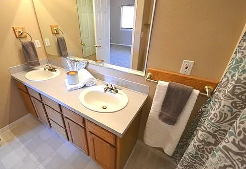 5476 S Veronica Pl — Photo 11