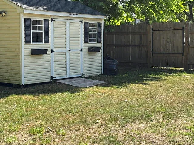 63 Hueg Pl — Photo 32