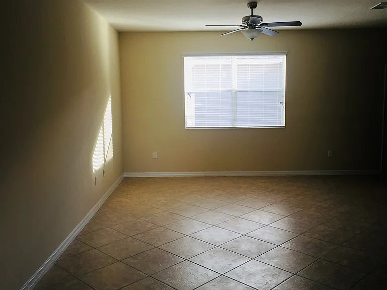 12826 Strode Ln — Photo 7