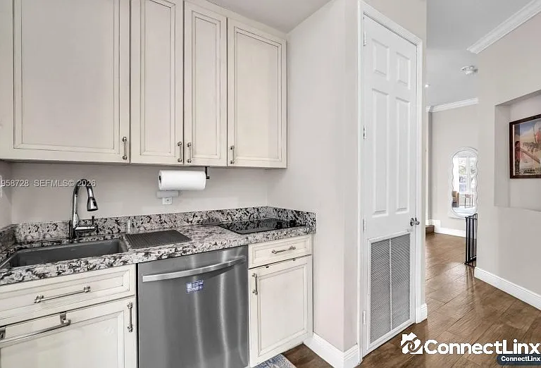 3545 Forest View Cir — Photo 8