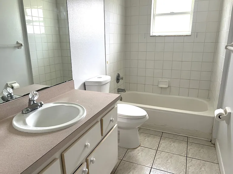 16 Pine Hurst Ln #B1 — Photo 4