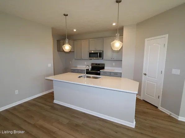 221 Harvest Point Way, Mount Washington, KY 40047