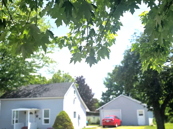 265 Queen St, Kincardine, ON N2Z 2S6