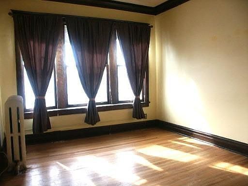 3rd image of 642 Van Buren St APT 3