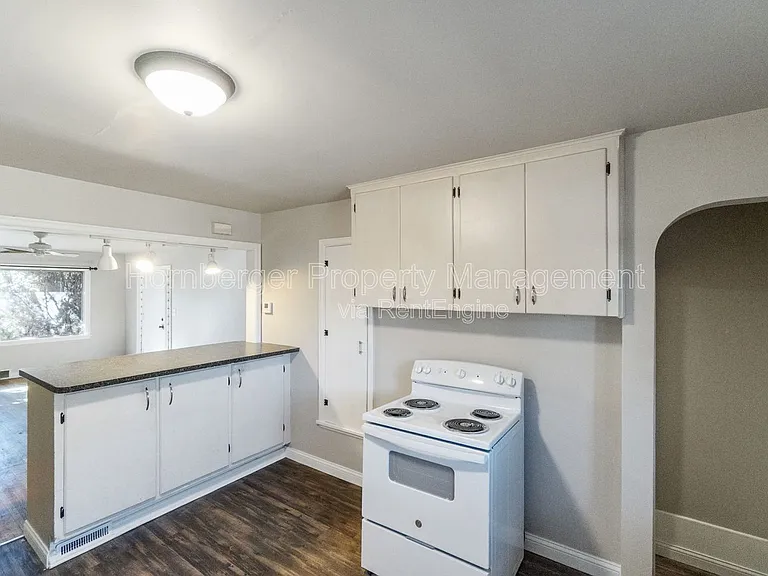 11 E Rich Ave #3 — Photo 5