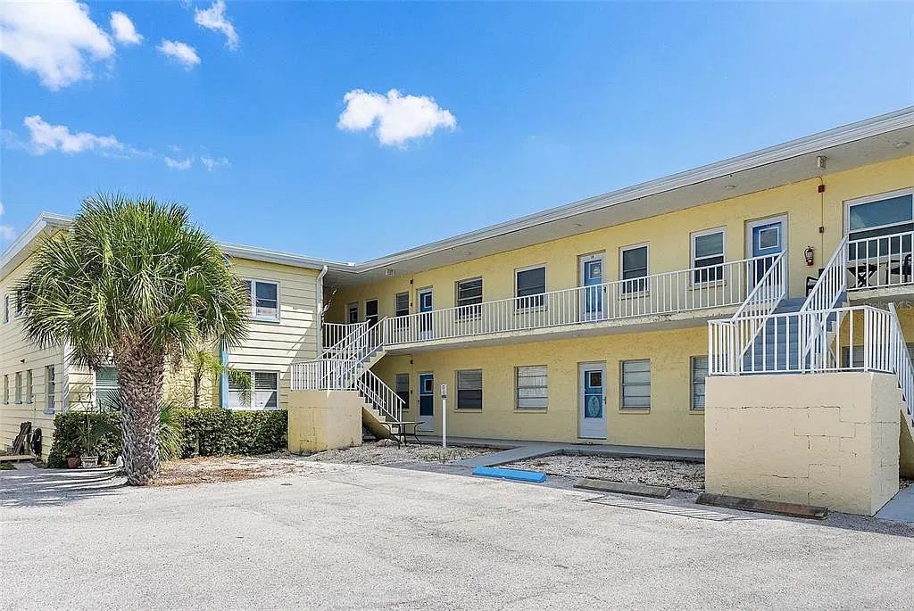1 bed, 1.0 bath, 580 sqft, $2,000 — Photo 1