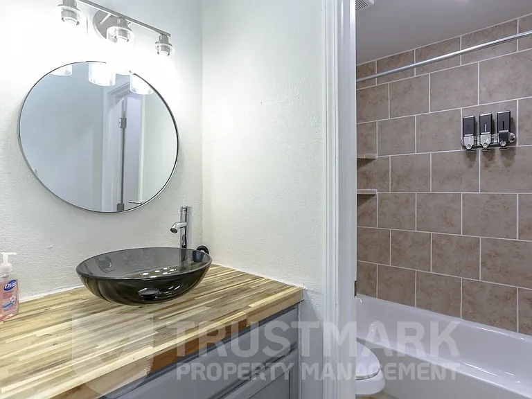 614 Adams Ave #4 — Photo 12