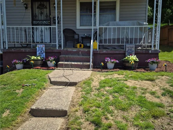 464 Greenridge Rd, New Kensington, PA 15068