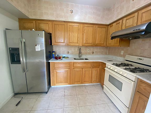 separate kitchen