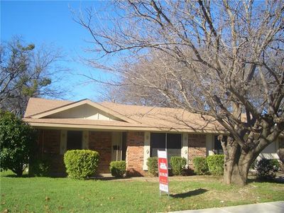 910 Tuskegee St, Grand Prairie, TX, 75051