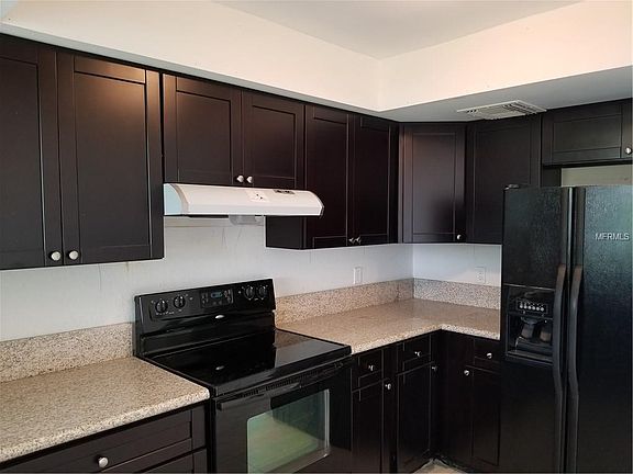 2nd image of 375 Buttonwood Dr