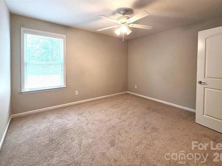 2053 Pine Siskin Ct — Photo 25