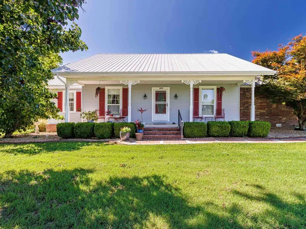 3582 Riverview Dr, Norfork, AR 72658