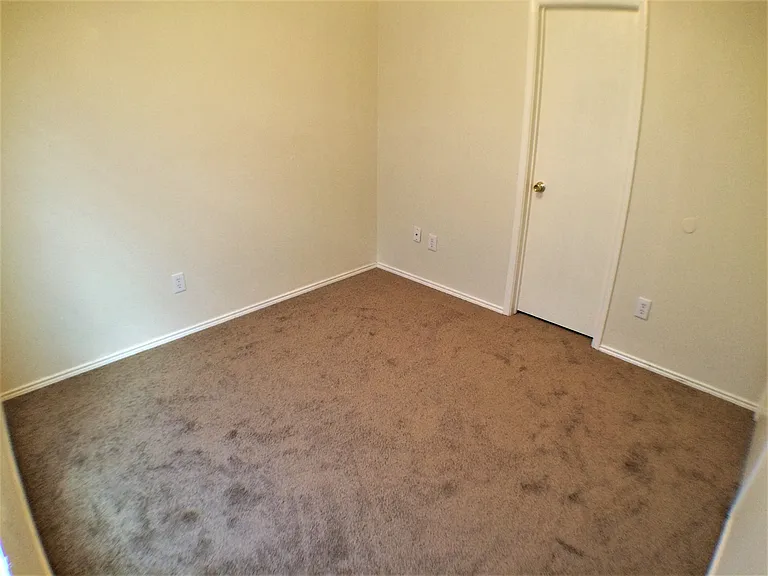 4841 Waterford Dr — Photo 15