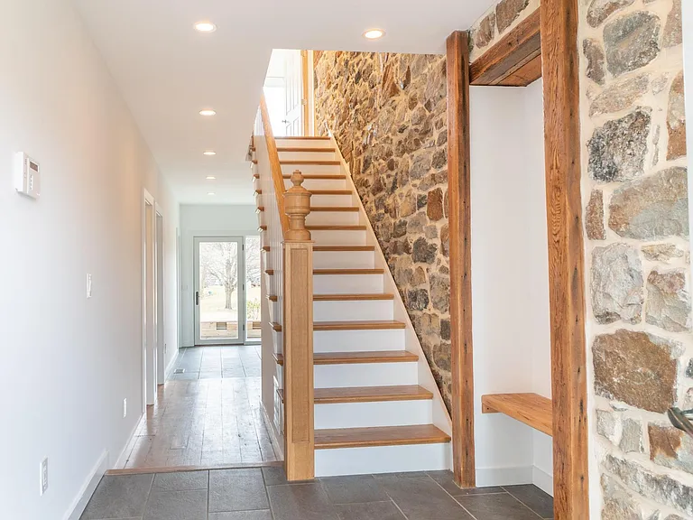 2519 Northwood Ave — Photo 36