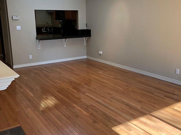 3rd image of 4854 Speak Ln