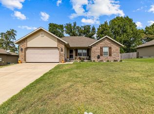 505 Bradford Pear, Clever, MO 65631