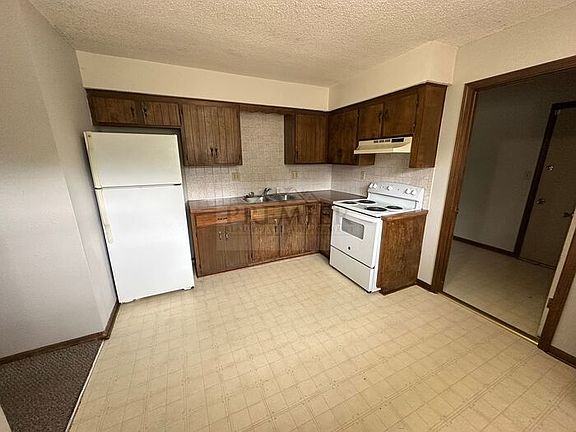5th image of 16704 E 28th Pl #D