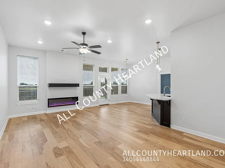 612 Firefork Ave — Photo 2