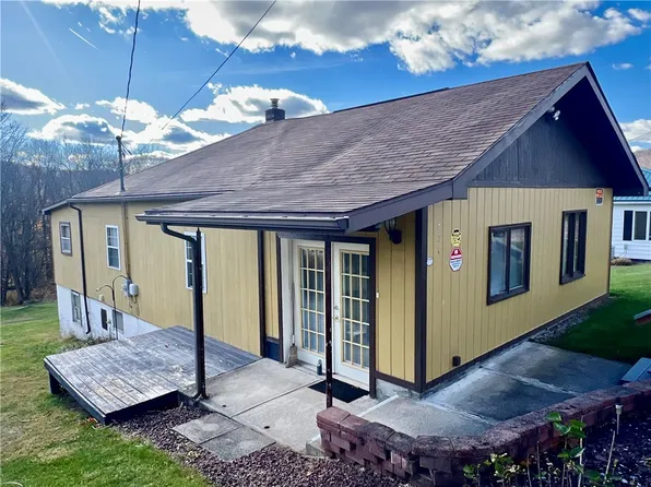 221 Expedite Rd, Nanty Glo, PA 15943