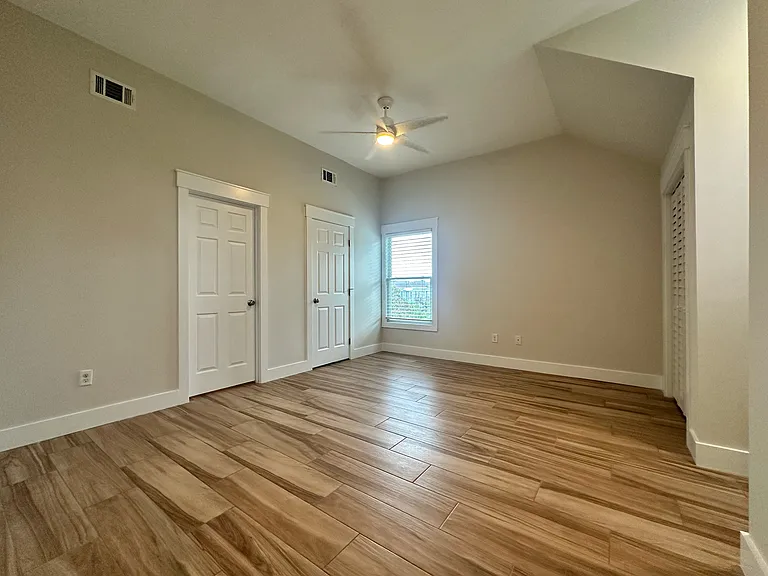 1415 Abercorn St — Photo 24