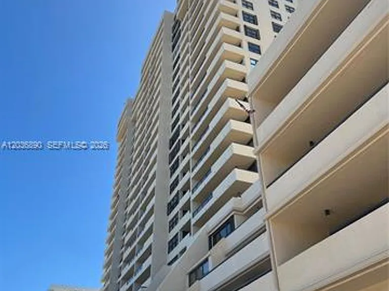 2555 Collins Ave #2207 — Photo 20
