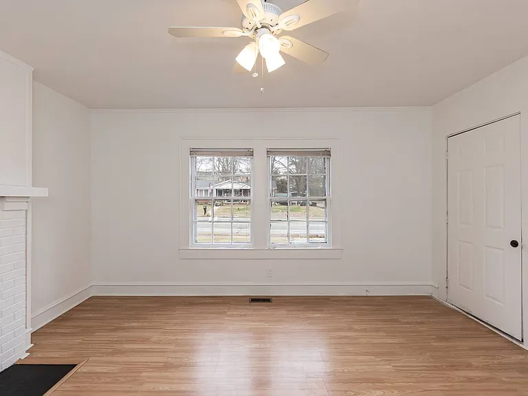 N Main St Duplex — Photo 7