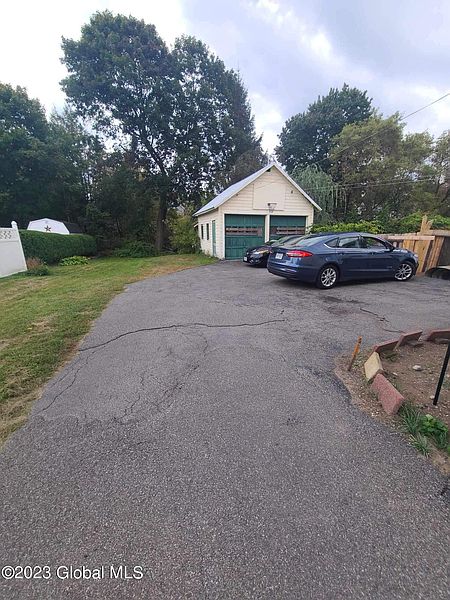 2nd image of 22 7th Avenue