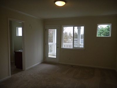 Master bedroom w/ balcony