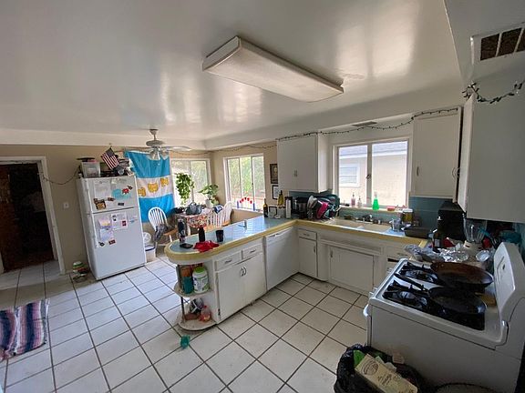 2nd image of 5024-26 Rockford Dr