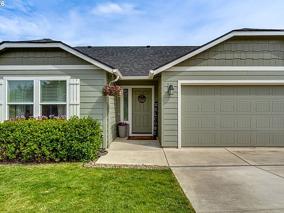 2nd image of 195 Rockcrest Dr