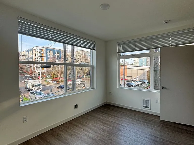 4801 Fauntleroy Apartments — Photo 56