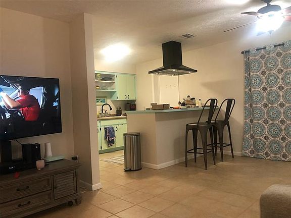 3rd image of 6304 S Selbourne Ave #1/2