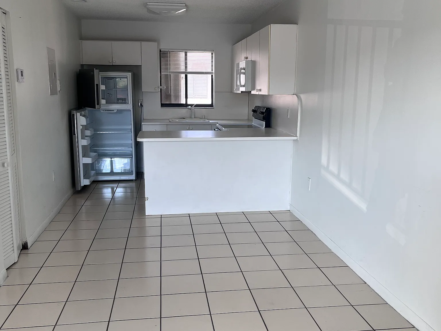 2 bed, 1.5 bath, 674 sqft, $2,050 — Photo 4
