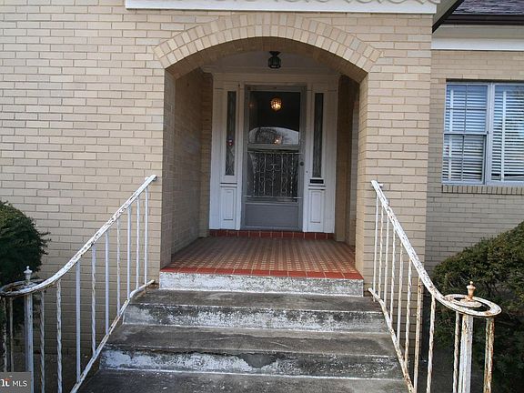 2nd image of 6510 16th St NW
