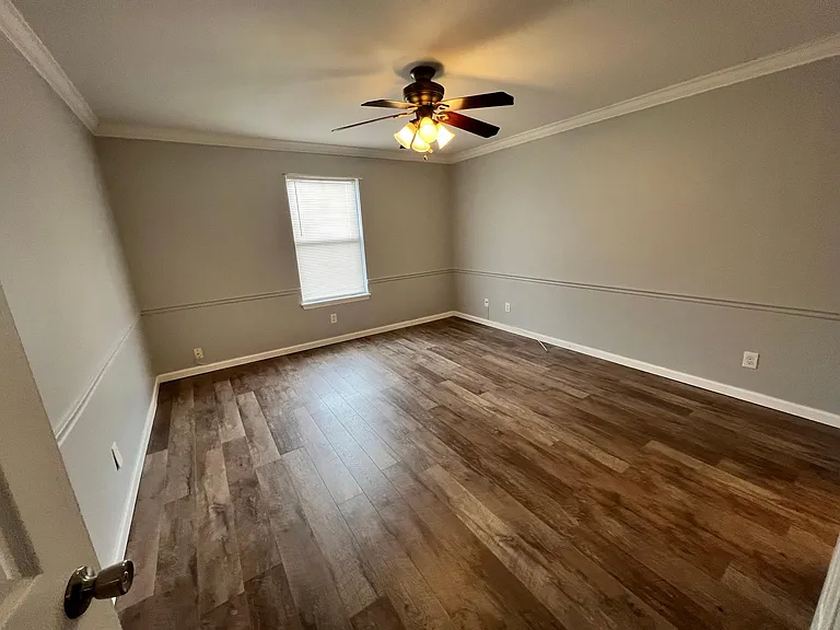 651 Green Jade Dr #J — Photo 11