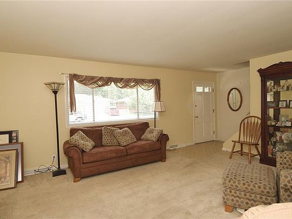 3rd image of 5937 Schoolwood Dr